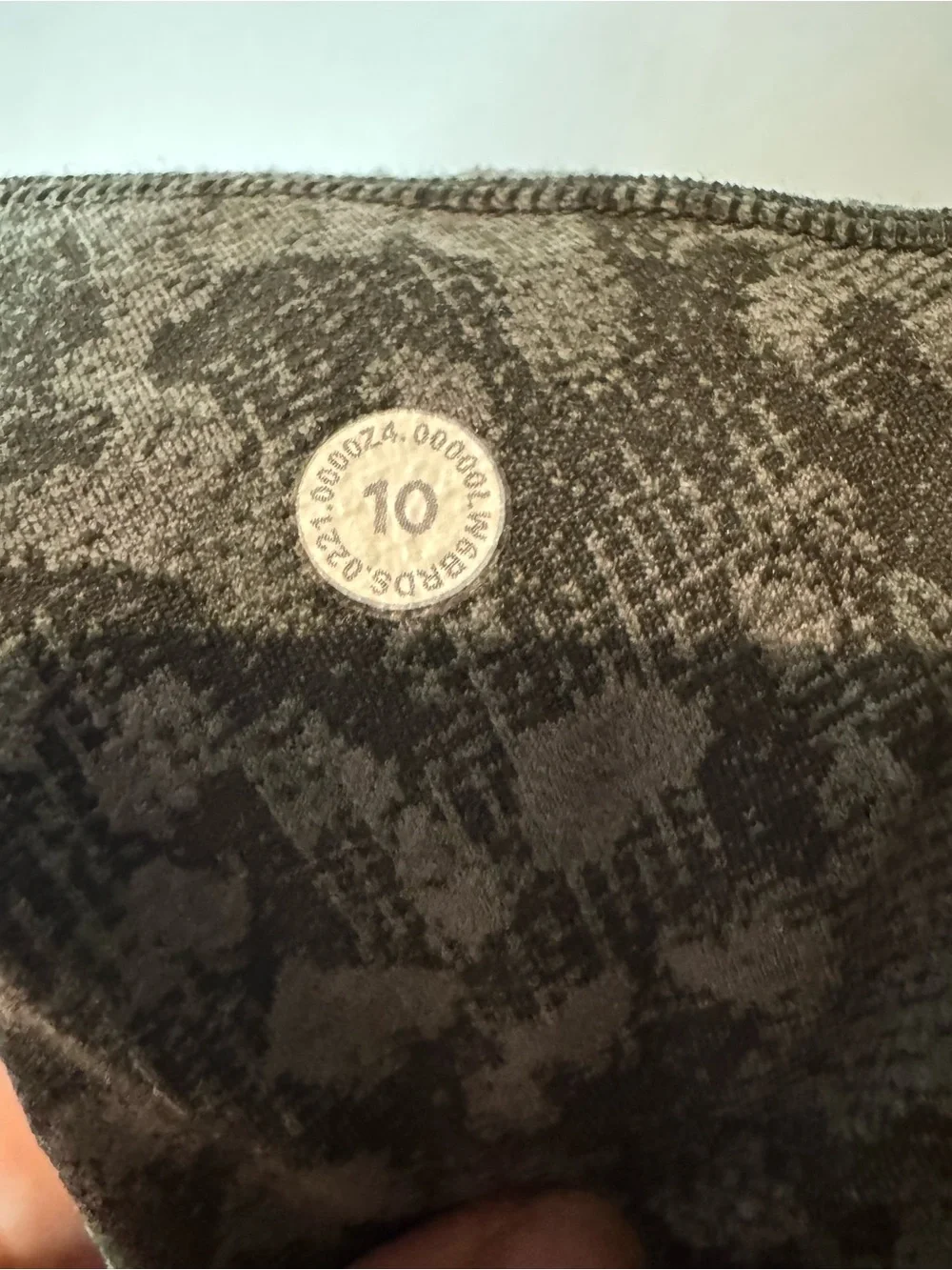 Lululemon Olive Green Printed High Rise Cropped Leggings Size 10
